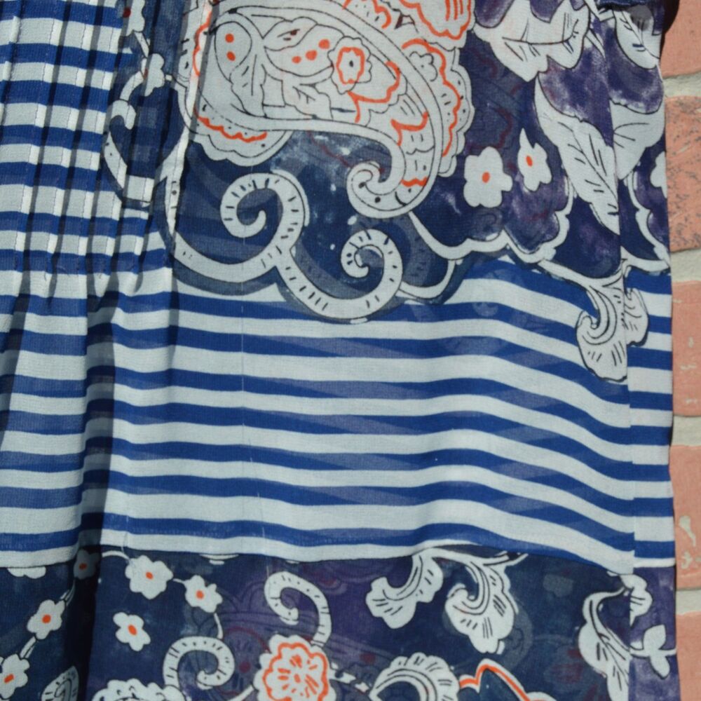 Cabi Women's Peplum with Paisely Stripes Blue Tank Top Size Large - Picture 7 of 7